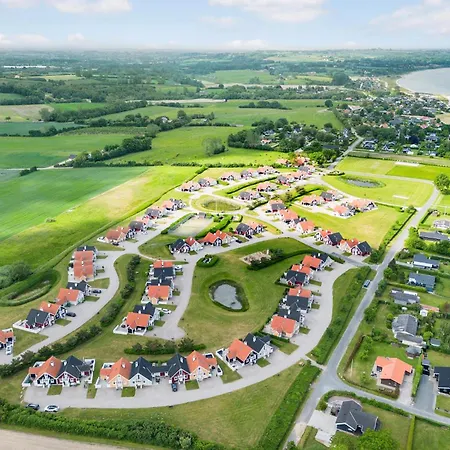 3 Bedroom Beautiful In Brenderup Fyn Holiday home Bro (Funen)